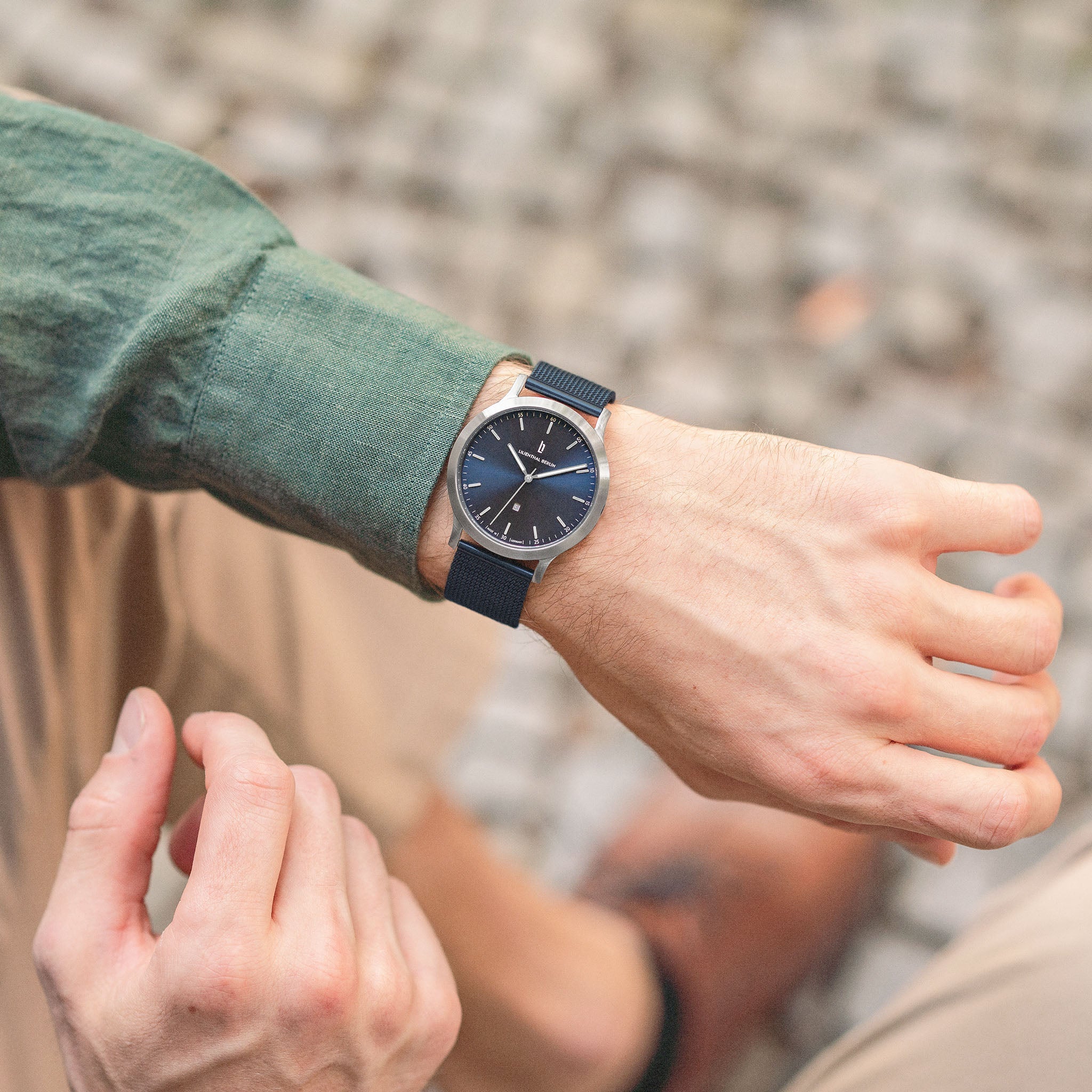 Huxley Silver Blue - Lilienthal Berlin