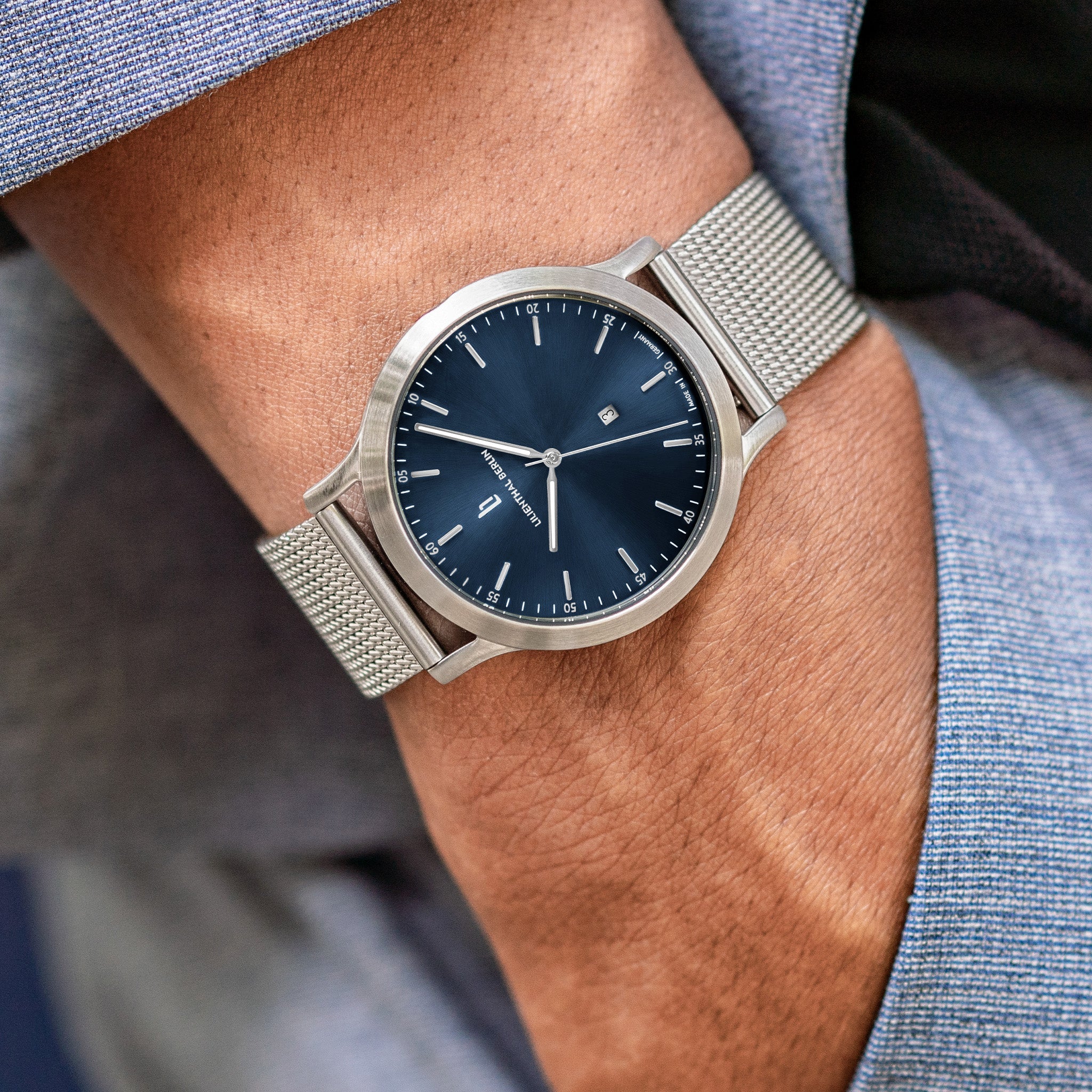 アンテイクH&J BLU MENTHAL FRERES CONSTANTIN Huxley Silver Blue Mesh Blue Brushed – Lilienthal Berlin - North