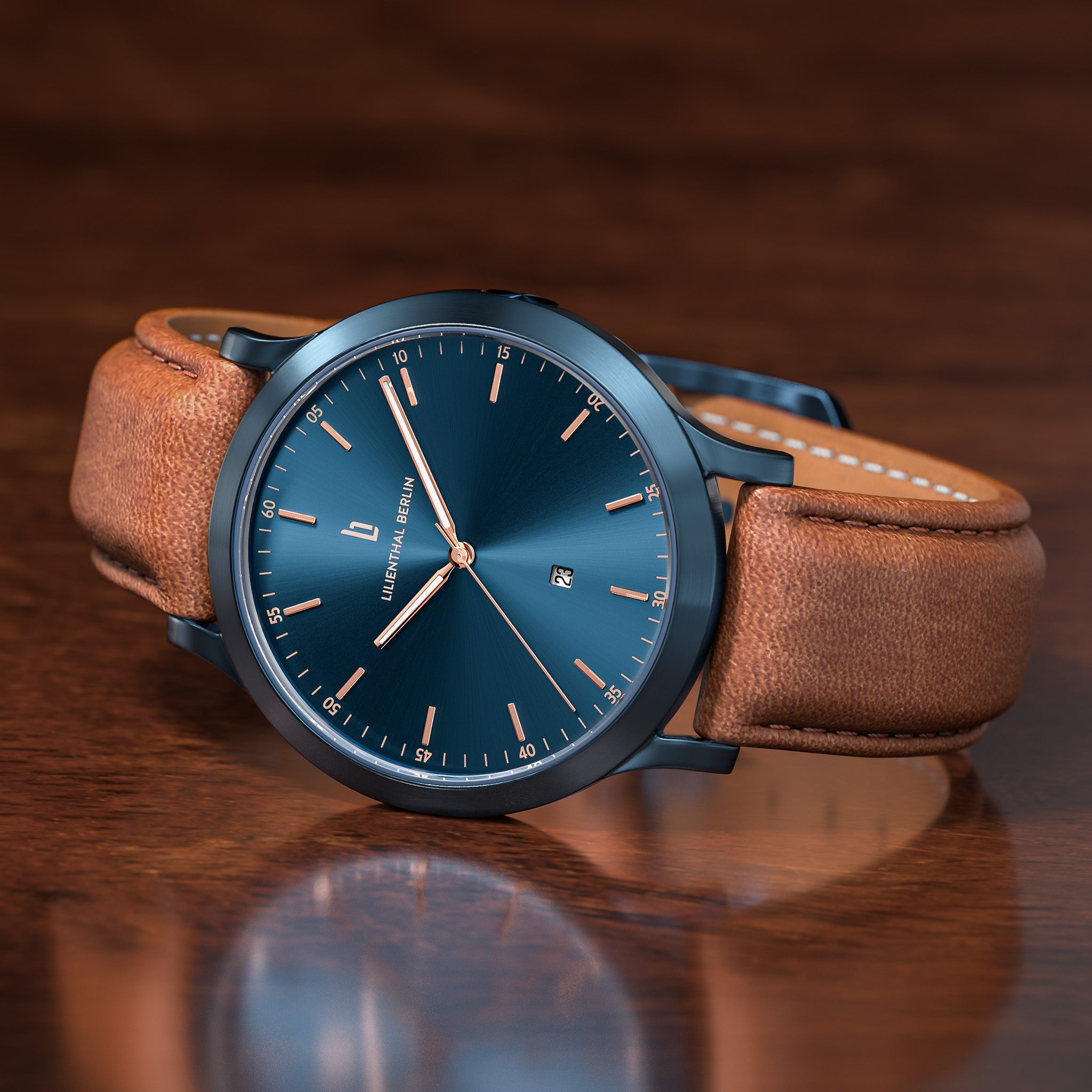 Huxley Blue Rose Gold - Lilienthal Berlin